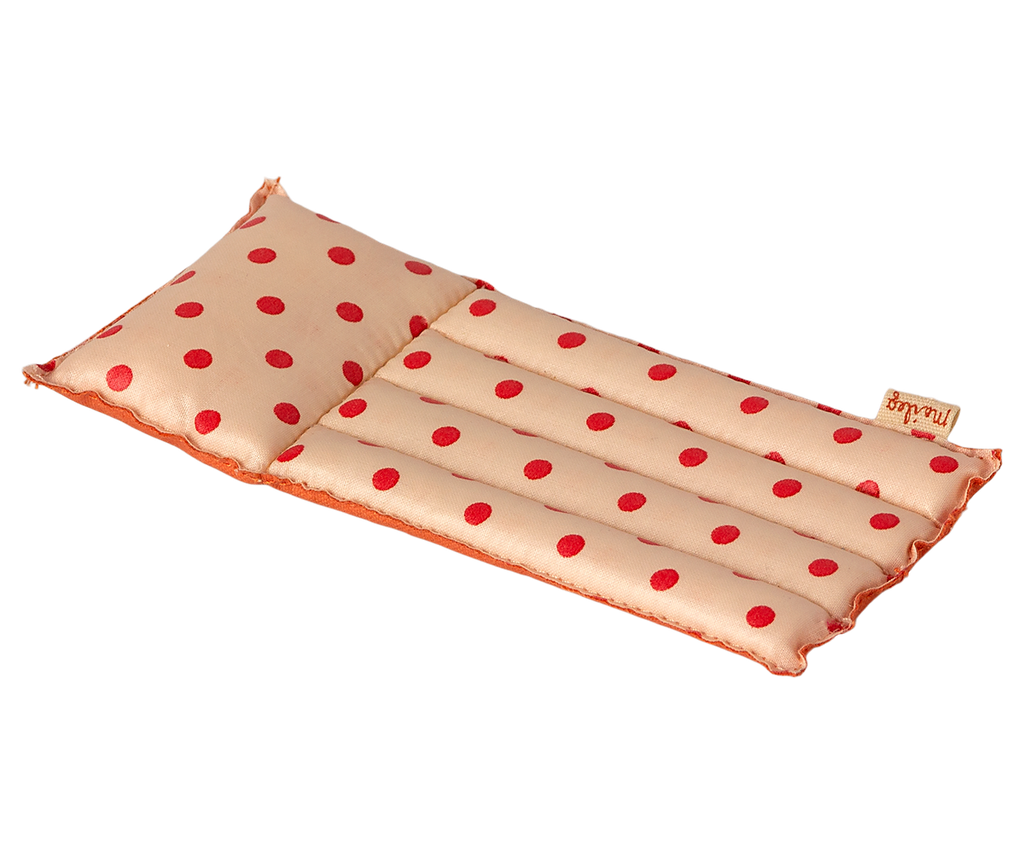 Beach Float, Red Dot